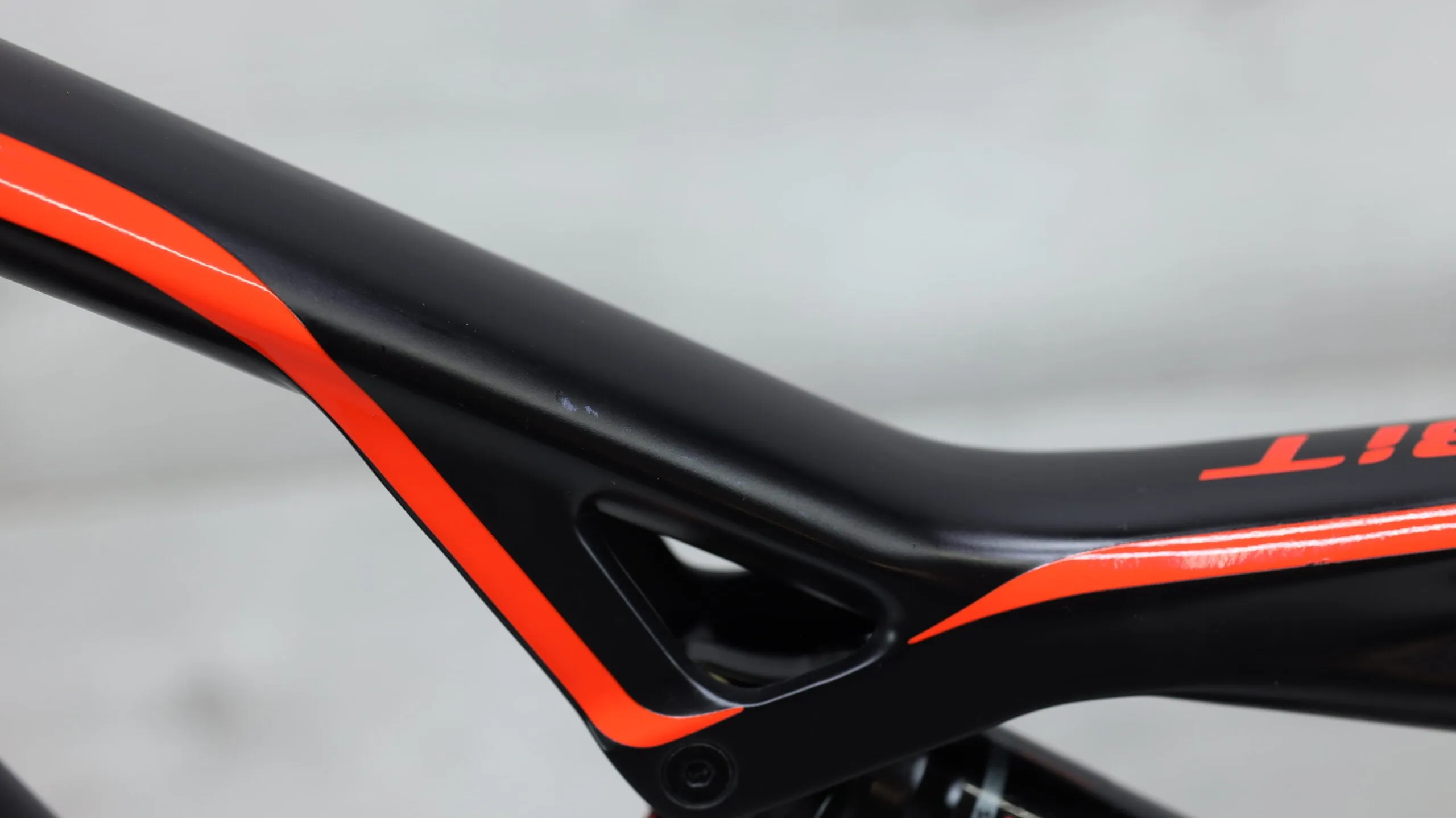 2017 Cannondale Habit Carbon 3  Mountain Bike - Medium