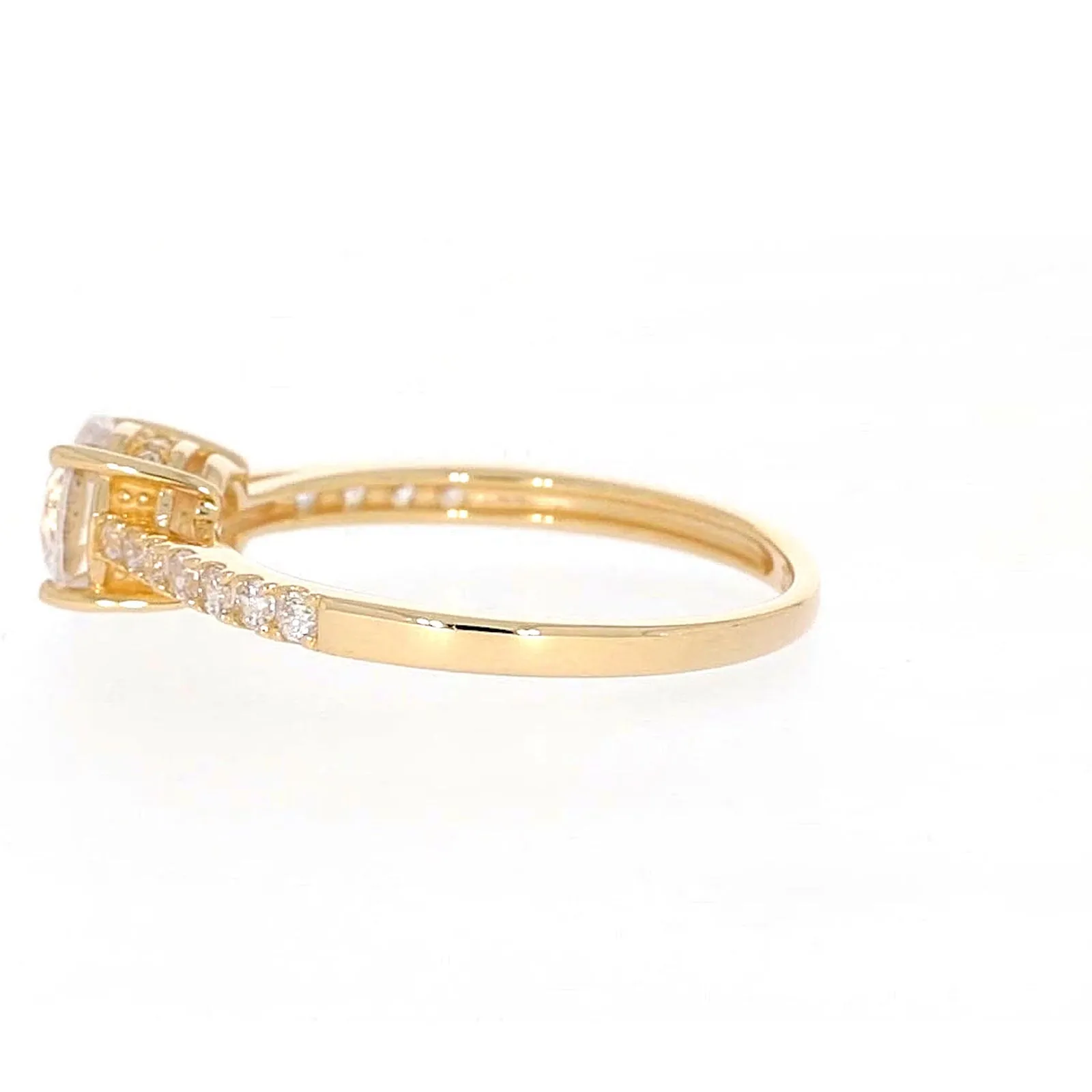 HUSH 9ct Yellow Gold Round Brilliant Cut with 1 CARAT tw of Diamond Simulants Ring