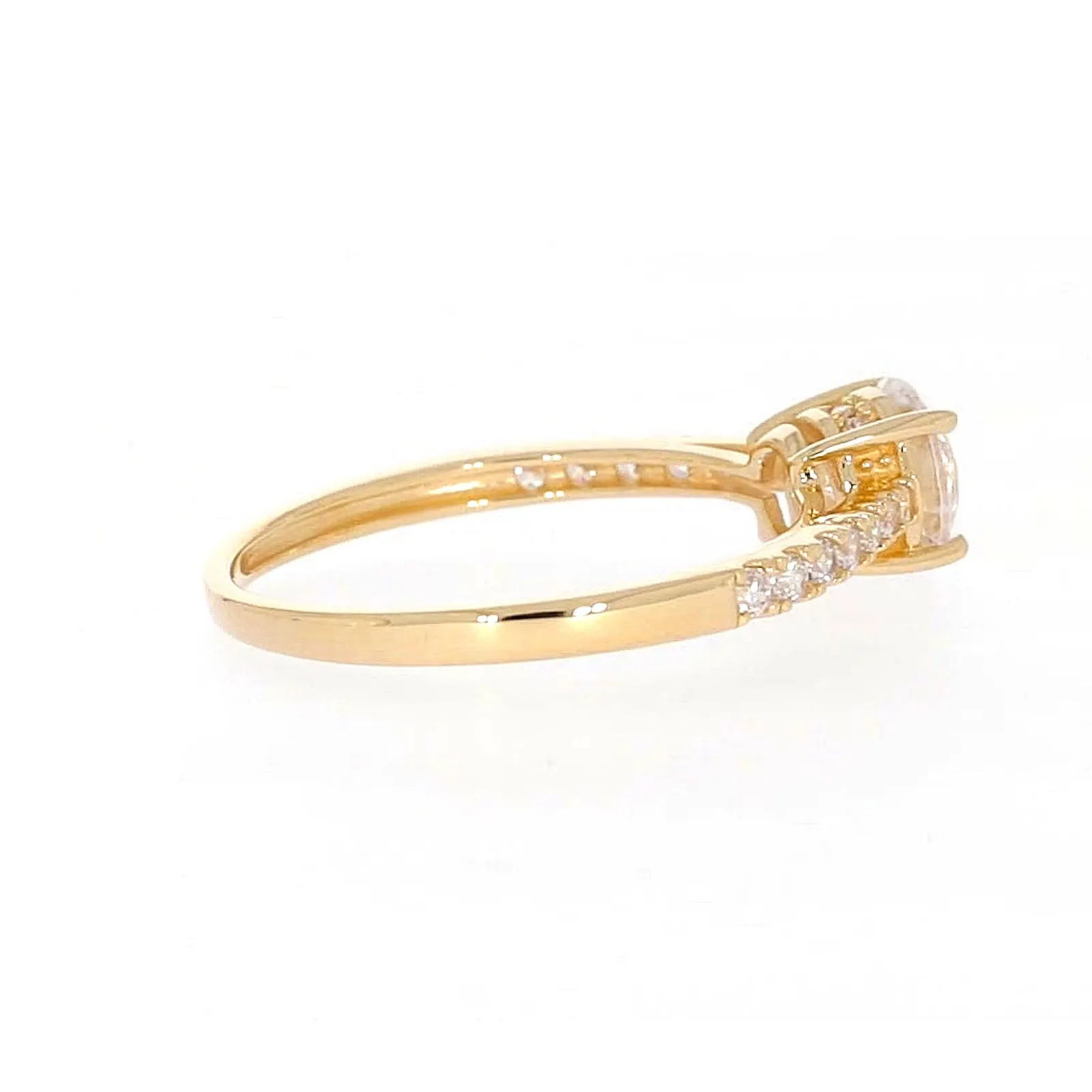 HUSH 9ct Yellow Gold Round Brilliant Cut with 1 CARAT tw of Diamond Simulants Ring