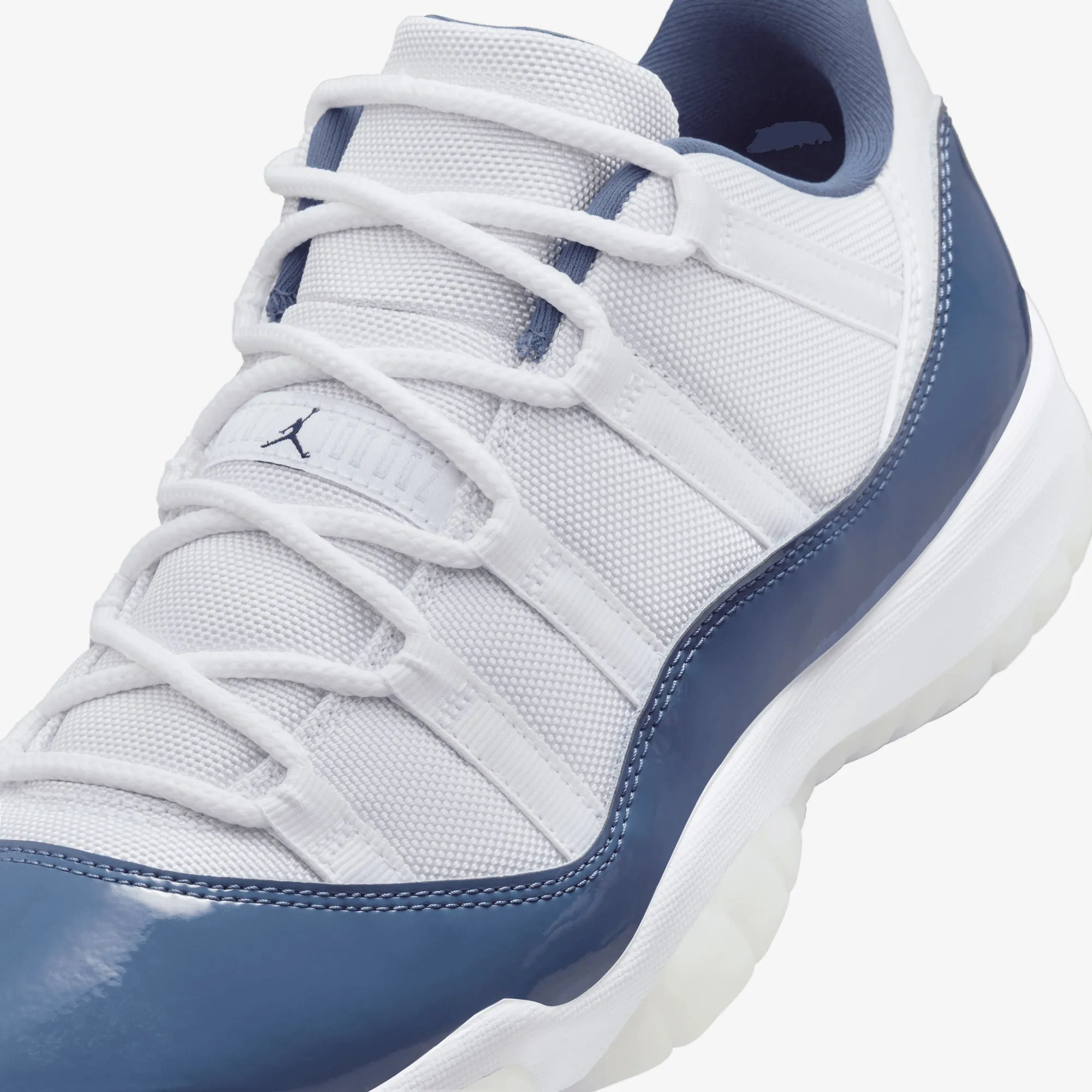 JORDAN | AIR JORDAN 11 RETRO LOW { WHITE/MIDNIGHT NAVY-DIFFUSED BLUE