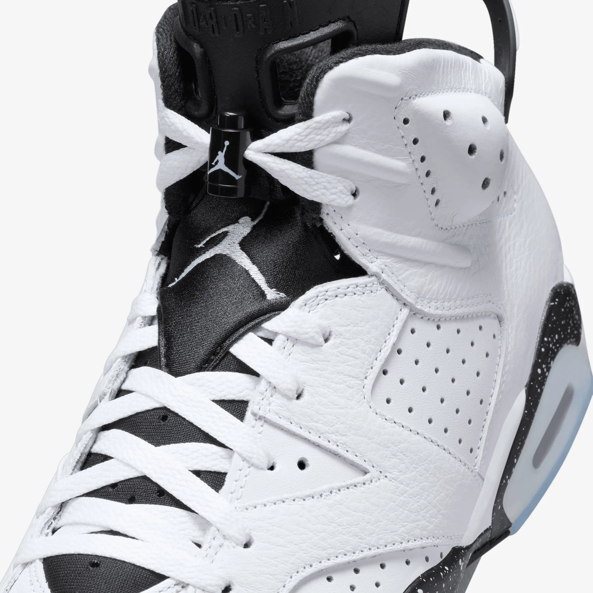 Jordan | AIR JORDAN 6 RETRO { WHITE/BLACK