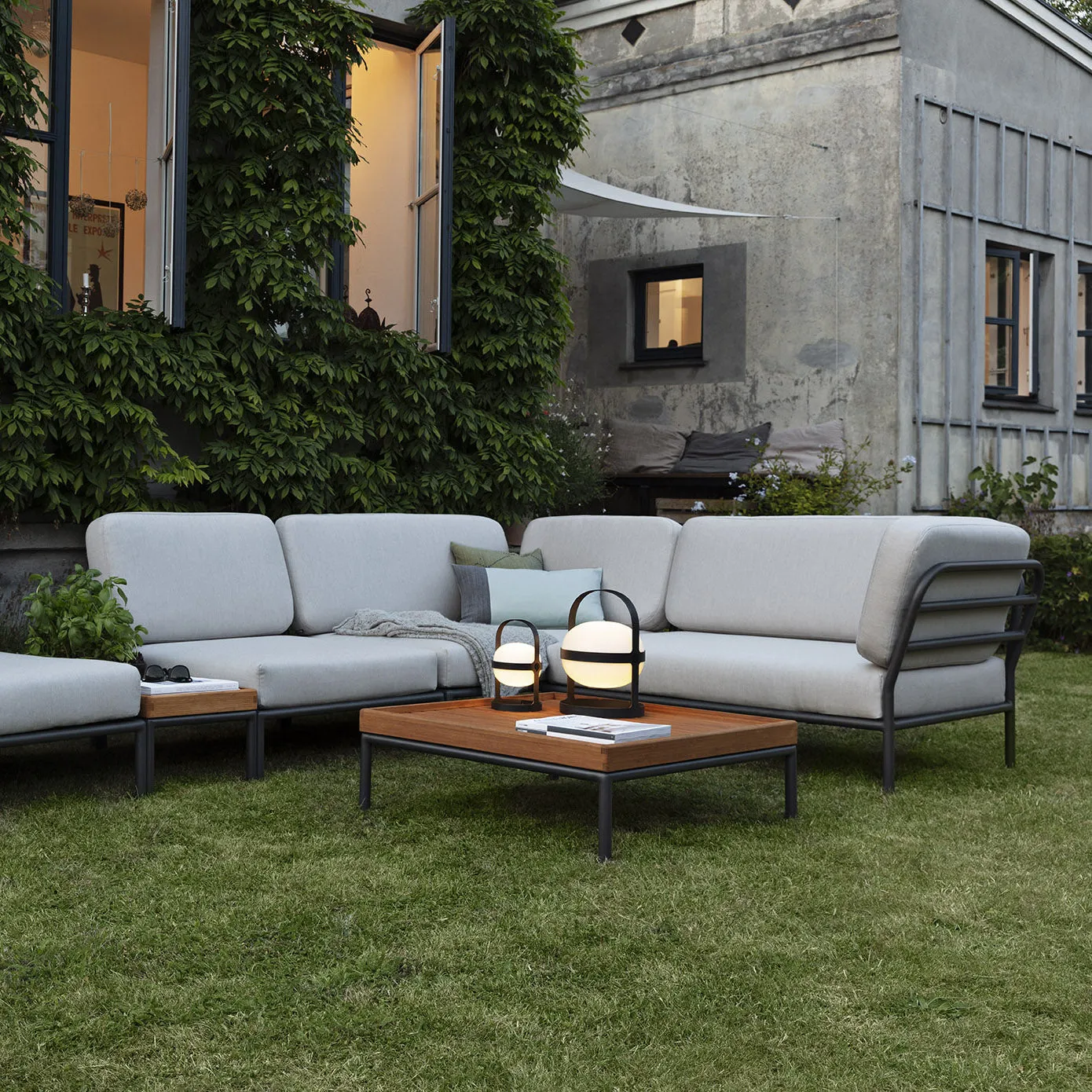 Level Outdoor Coffee Table