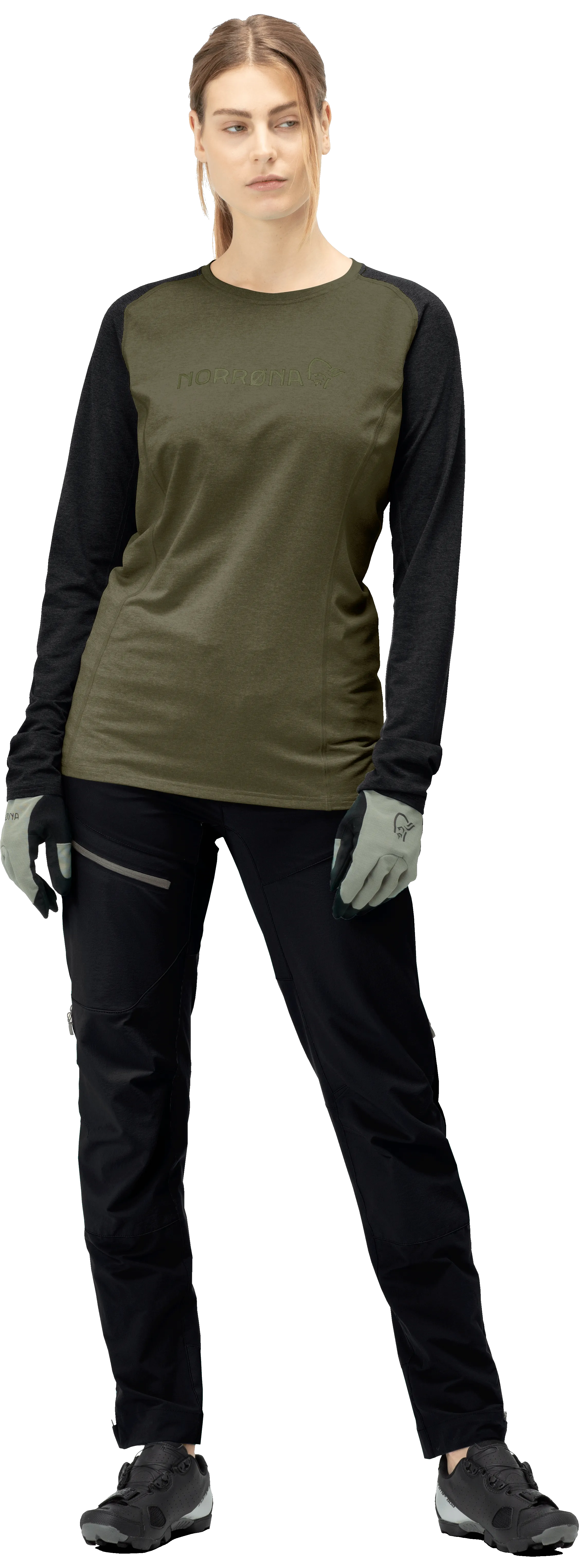 Norrøna Women&#x27;s Fjørå Equaliser Lightweight Long Sleeve Olive Night | Buy Norrøna Women&#x27;s Fjørå Equaliser Lightweight Long Sleeve Olive Night here | Outnorth