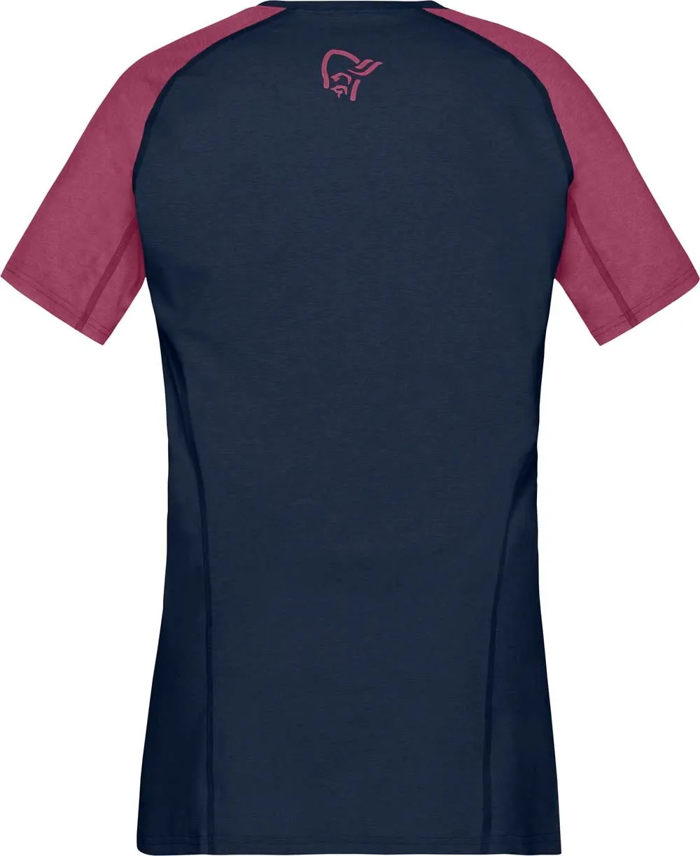 Norrøna Women&#x27;s Fjørå Equaliser Lightweight T-Shirt Violet Quartz/Indigo Night | Buy Norrøna Women&#x27;s Fjørå Equaliser Lightweight T-Shirt Violet Quartz/Indigo Night here | Outnorth