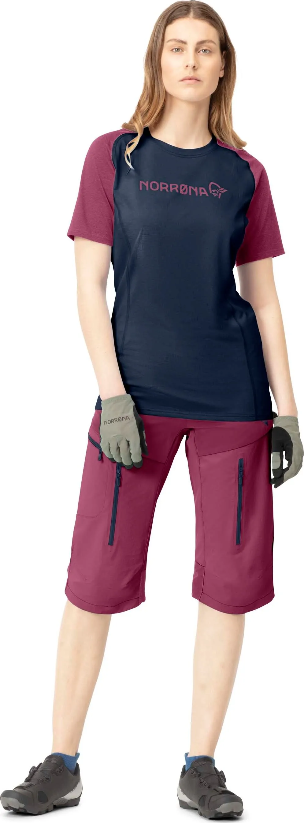 Norrøna Women&#x27;s Fjørå Equaliser Lightweight T-Shirt Violet Quartz/Indigo Night | Buy Norrøna Women&#x27;s Fjørå Equaliser Lightweight T-Shirt Violet Quartz/Indigo Night here | Outnorth