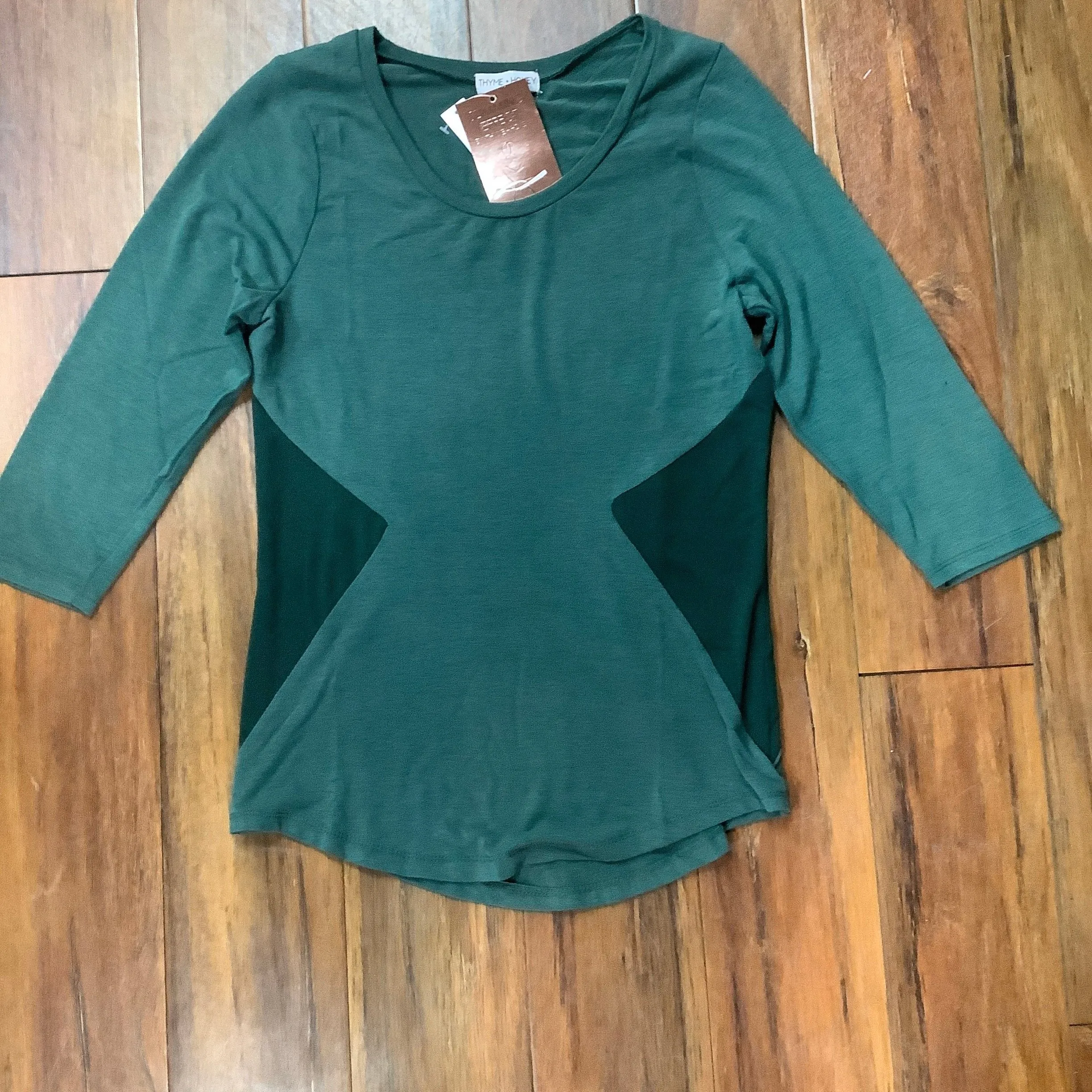 THYME HONEY 3/4 Sleeve Knit in Forest Green