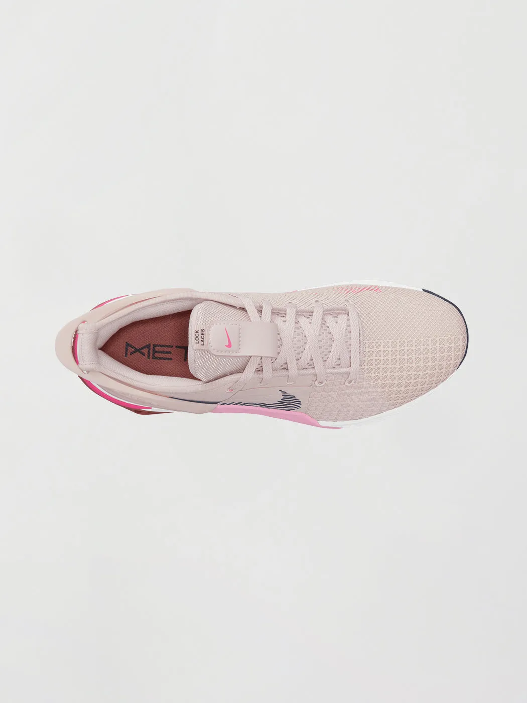 W NIKE METCON 8 FLYEASE - BARELY ROSE/CAVE PURPLE-PINK RISE