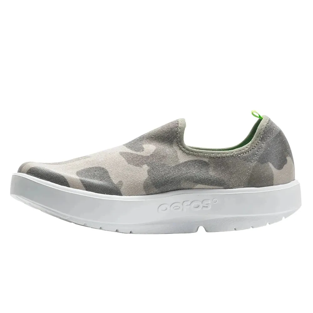 Women's Oofos OOmg eeZee Color: Green Camo