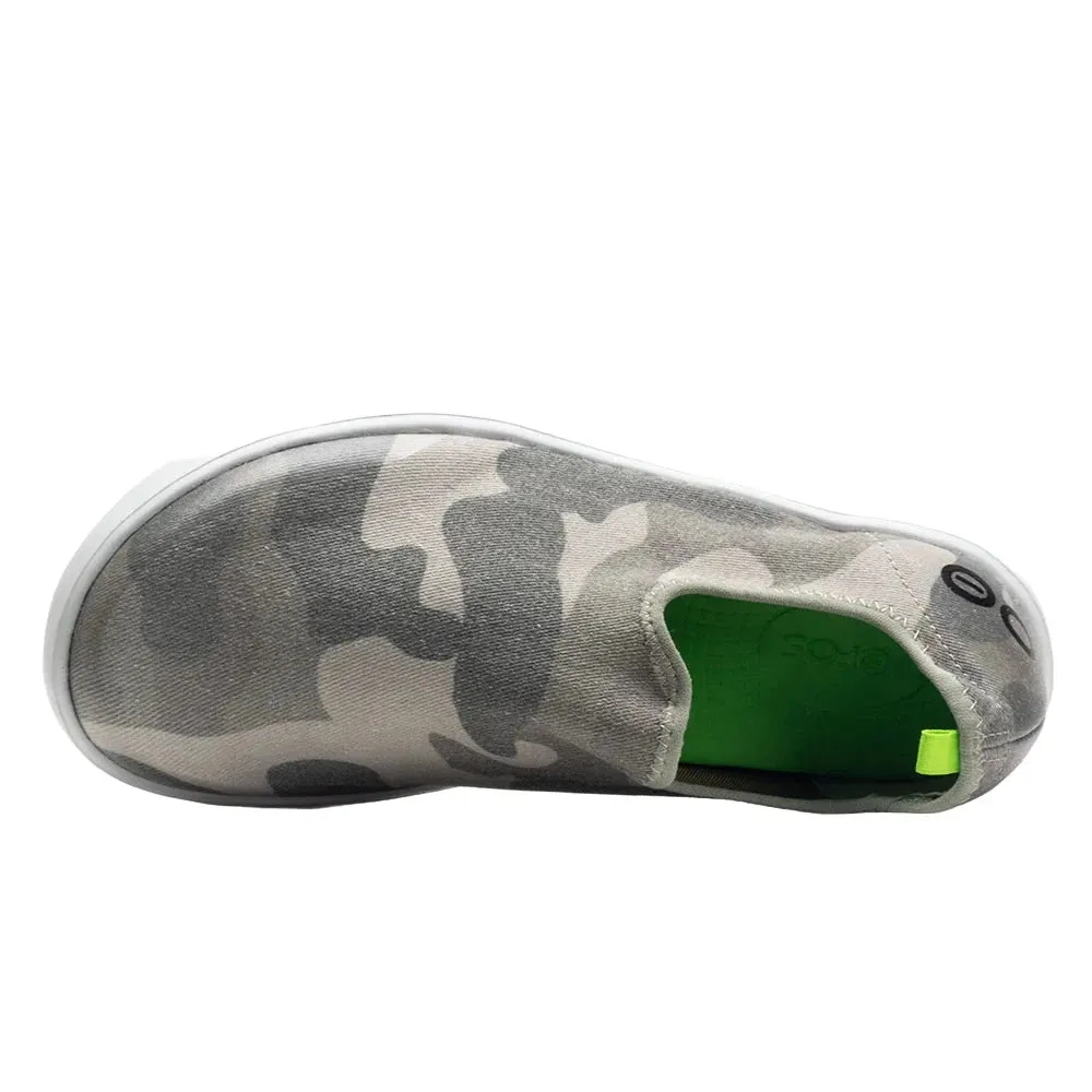 Women's Oofos OOmg eeZee Color: Green Camo