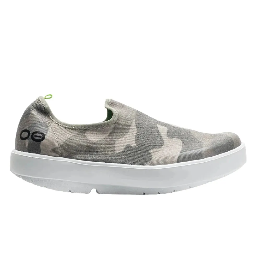 Women's Oofos OOmg eeZee Color: Green Camo